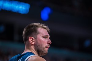 Slovėnijos rinktinėje nežaisiantis L. Dončičius išplatino žinutę sirgaliams