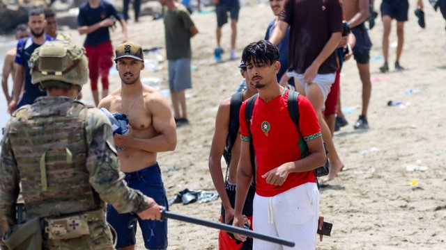 Migrantų krizę Seutoje palygino su 2021-aisiais Lietuvoje: matau panašumų ir nekaltinčiau Ispanijos