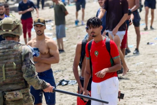 Migrantų krizę Seutoje palygino su 2021-aisiais Lietuvoje: matau panašumų ir nekaltinčiau Ispanijos
