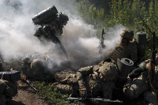 Karas Ukrainoje. Masinė ataka Rusijoje: „Wildberries“ sandėlyje kilo didelis gaisras, dronai skrido į Maskvą