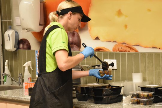 „Norfa“ ir vėl išsišoko – moka didžiausias algas