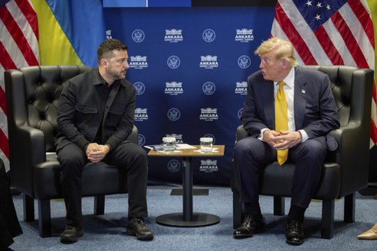 Karas Ukrainoje. Šaltiniai: Kyjive – dar vienas korupcijos skandalas