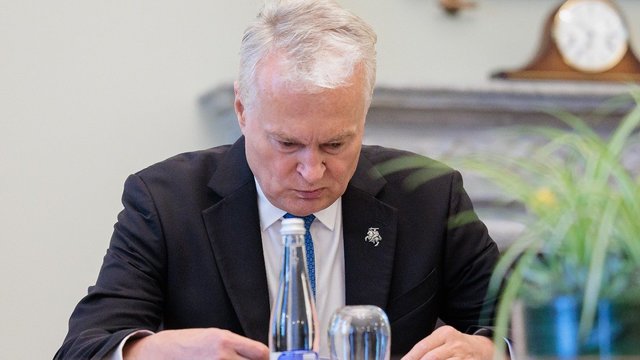 Analitikas aptarė parlamentarų ir G. Nausėdos atostogų klausimą: V. Adamkus to nebijodavo