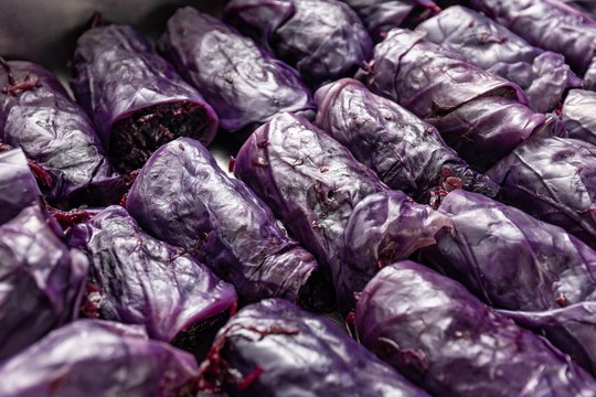 Pamirškite kopūstus – naujas žvilgsnis į klasiką: gaminame balandėlius su šiais lapais