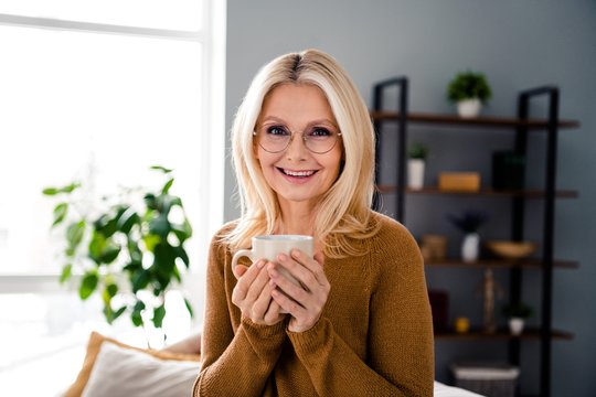 Sulaukus 50-ties reikėtų kasdien išgerti šio gėrimo – naudingas širdžiai, smegenims, kepenims