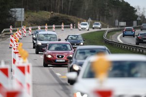 120 km/val. greitis negailestingas: suskaičiavo, kiek dar nuvažiuosite pamatę kliūtį