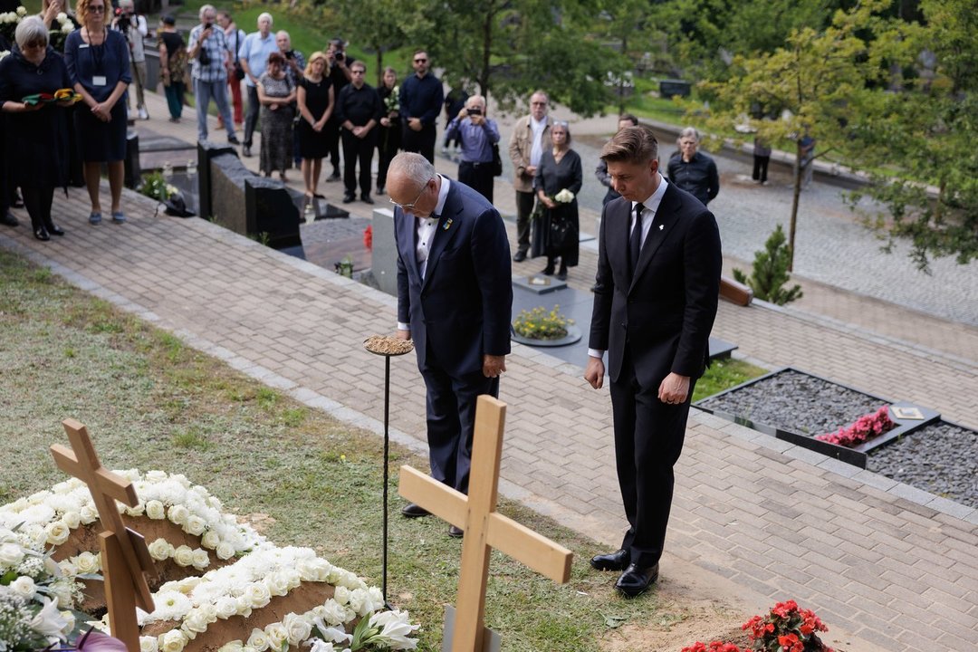 Pagarbą K. Prunskienei atidavę premjeras ​ir J. Olekas: ačiū jums, bendražyge – už drąsą ir išmintį