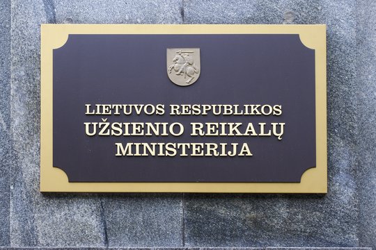 Žiniasklaida: URM sulaukė skundų dėl ambasadoriaus JAV G. Varvuolio elgesio