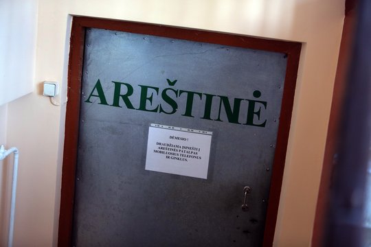 Kalvarijoje neblaivi moteris sužalojo neblaivų vyrą