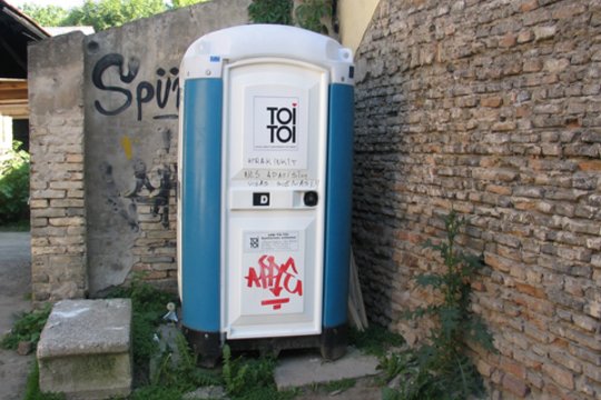 Poilsiavietėje Marijampolėje padegtas biotualetas