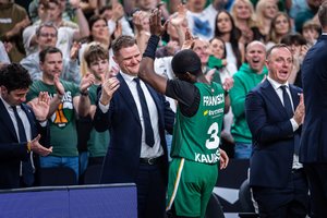 „Žmogiškumas vis dar egzistuoja“: S. Francisco sureagavo į „Žalgirio“ ėjimą