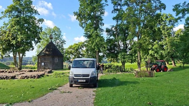 Audra nuniokojo istorinę sodybą: „Vaizdas kaip po karo“