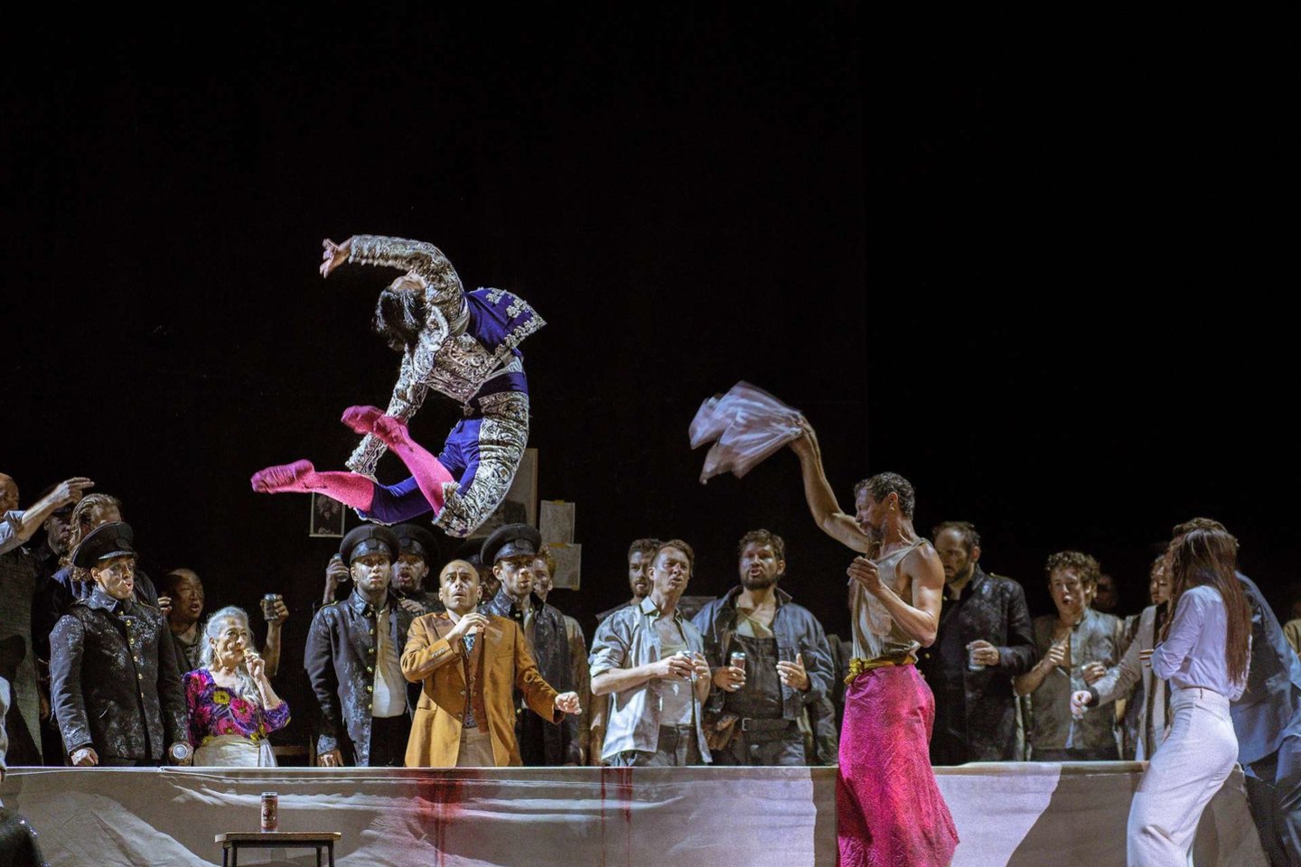 Scena iš operos „Karmen“.<br> SF nuotr.