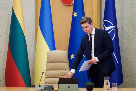 M. Sinkevičius sako nematantis pagrindo keisti Seimo URK vadovą R. Motuzą
