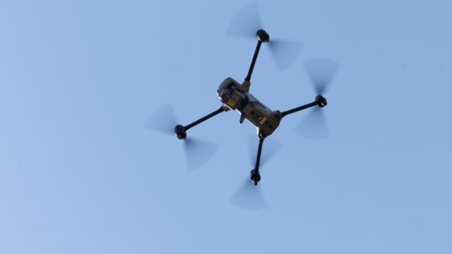 Dronai Vokietijoje kelia vis daugiau klausimų: du pastebėti virš karinės bazės