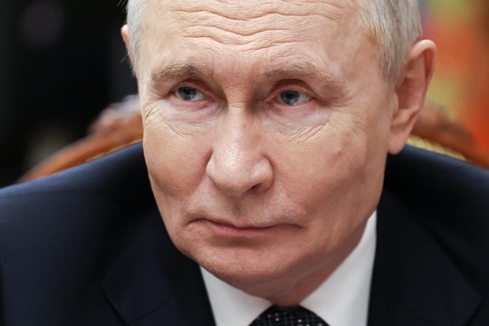 Karas Ukrainoje. „Tai gali atsisukti prieš Ukrainą“: „The Times“ perspėja apie V. Putino planą