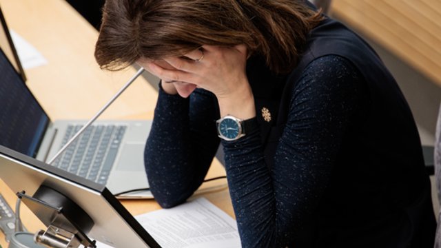V. Čmilytė-Nielsen spaudžia valdžią: ragina skubiai peržiūrėti gynybos susitarimą