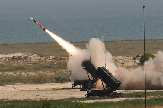 Karas Ukrainoje. Atskleidė, kas slepiasi už delsimo dėl „Patriot“ raketų