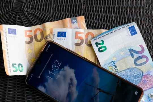 Sukčiai iš Vilniaus ir Klaipėdos apskričių gyventojų išviliojo apie 28,7 tūkst. eurų