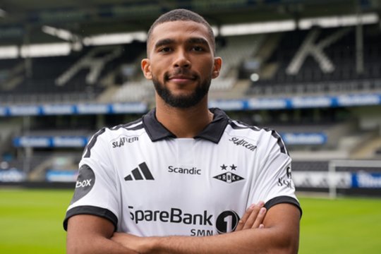 Trondheimo klubas pristatė futbolininką: pats sako, kad jis ukrainietis, nors turi Rusijos pilietybę