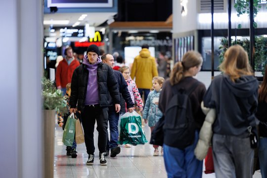 Padėties jau nebeįmanoma nuslėpti: prekybininkai įvardijo, kodėl šių prekių pardavimai tragiškai čiuožia žemyn