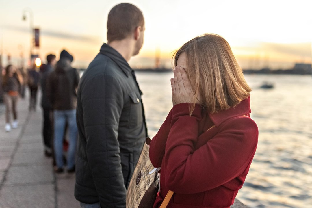 Latviją sukrėtusi byla: vyras sąmoningai užkrėtė jauną merginą ŽIV – apsuko galvą ir sugriovė gyvenimą