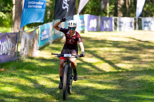 Dviračių maratonų taurės etape Ignalinoje pergales iškovojo V. Jurkevičius ir G. Andrašiūnienė