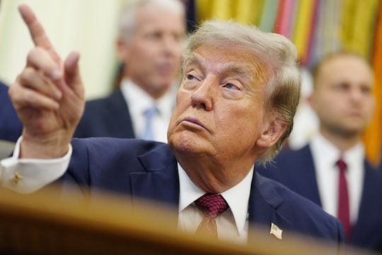 D. Trumpas pareiškė, kad iš Irano reikalaus kompensacijos už konfliktą