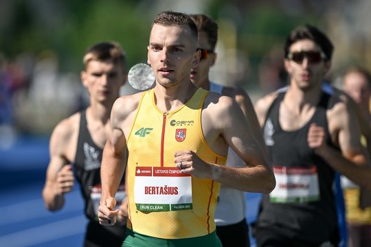 S. Bertašius Europos čempionate kalnų nenuvertė, auksas atiteko beveik metus nebėgusiam norvegui
