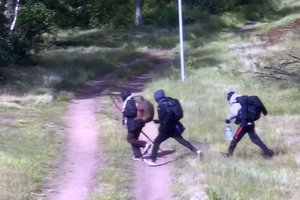 VSAT: per parą Lietuvos pasieniečiai apgręžė 9 neteisėtus migrantus