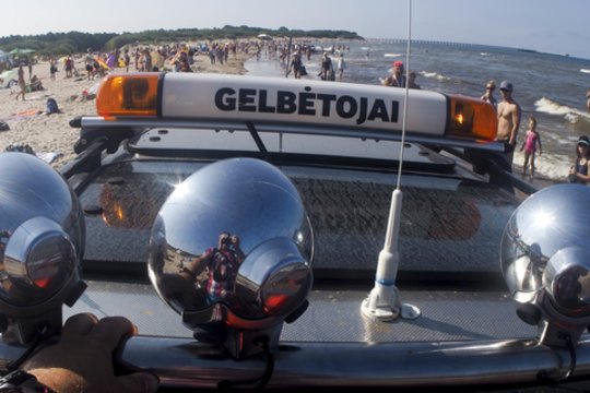Palangos gelbėtojų stotyje du vyrai susimušė su gelbėtoju – sulaužytas inventorius