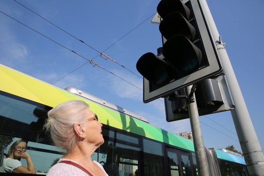 Skelbia svarbią žinią: daugelyje sostinės sankryžų nustojo veikę šviesoforai