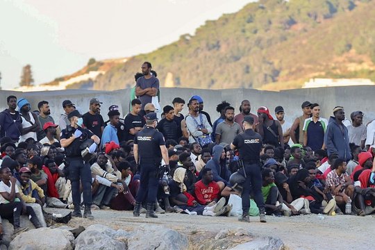 ES: po migrantų antplūdžio Seutoje „Meta“ ir „TikTok“ sutiko atidžiau tikrinti faktus
