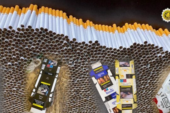 Kaune veikusio nelegalaus tabako fabriko byla siunčiama į teismą – cigarečių vertė viršijo 20 mln. eurų