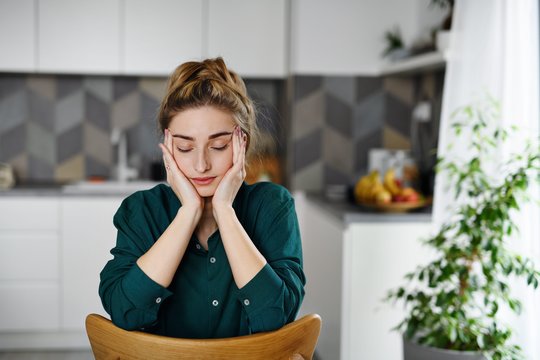 Kodėl moterų ADHD dažnai lieka nepastebėtas? Atsako gydytoja psichiatrė