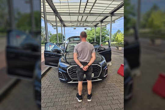Nuo narkotikų apsvaigęs lietuvis Lenkijos pasieniečiams įkliuvo prie Vokietijoje vogto „Audi“ vairo