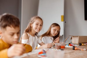Kaip išrinkti būrelį vaikui? Psichoterapeutė įspėja: nebandykite juo „taisyti“ vaiko