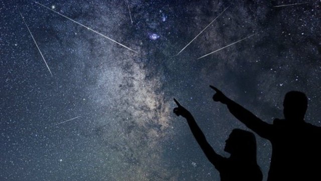 Šiąnakt pakelkite akis į dangų: šis vaizdas – vyšnia ant torto