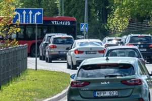 Dar vienas eismo įvykis Vilniuje – judriame kelyje eismas stringa, ragina rinktis kitą maršrutą