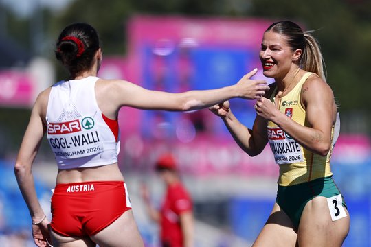 Įpusėjus Europos čempionatui – įspūdingas Modestos Morauskaitės bėgimas ir parodytas žiedas