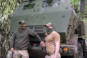 Itin reti kadrai: Ukrainos įgula atskleidė HIMARS operacijų užkulisius