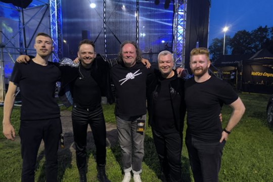 Į vasaros palydų festivalį kviečiantys „Husarai“ prakalbo apie ypatingą tradiciją, netikėtas profesijas ir dvigubą jubiliejų