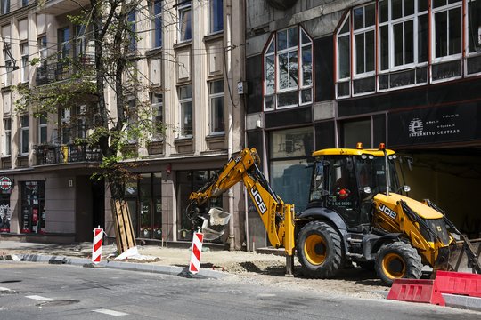 Po Vilniaus šaligatviais – šiurpi problema: vien Gedimino prospekte ji gali kainuoti 1,8 mln. eurų