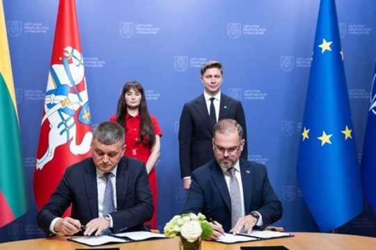 Tarp Lietuvos ir Ukrainos – svarbi investicijų sutartis: produkciją skirs ir NATO