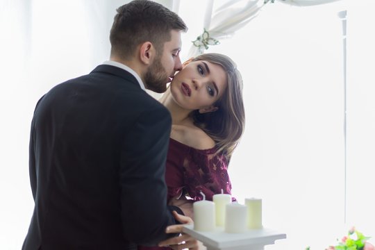 Šokas vestuvėse: jaunikis išprievartavo jauną šventės dalyvę