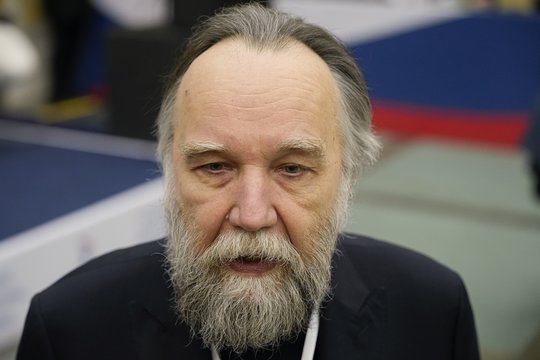 Karas Ukrainoje. V. Putino ideologas pasiuntė grėsmingą žinutę: „Nebeliks jokių didelių miestų“