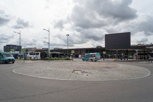 Kai miesto tvarkdariai tik stebi byrančią infrastruktūrą, darbo imasi vietos gyventojai