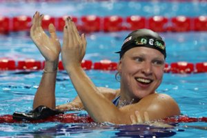 Po ilgos pertraukos – sėkmingas R. Meilutytės pasirodymas: plaukimą įvertino dviem žodžiais