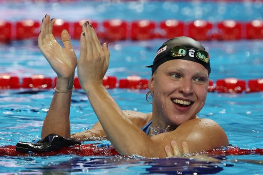 Po ilgos pertraukos – sėkmingas R. Meilutytės pasirodymas: plaukimą įvertino dviem žodžiais  