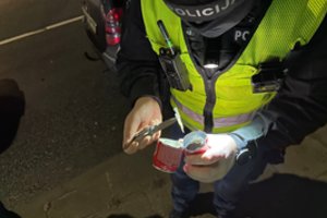 Rokiškyje sulaikytas girtas vyras, pas jį rasta 8 maišeliai su kvaišalais